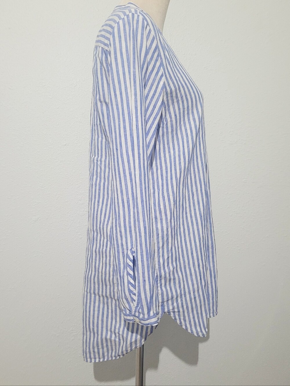 L.L.Bean 100% Linen Woman Tunic Top Medium Blue White Stripe Split Neck Shirt - Picture 4 of 13